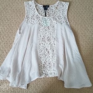 Light weight lace top